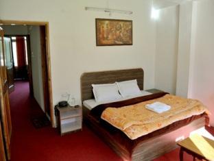 Hotel Monarch Residency
